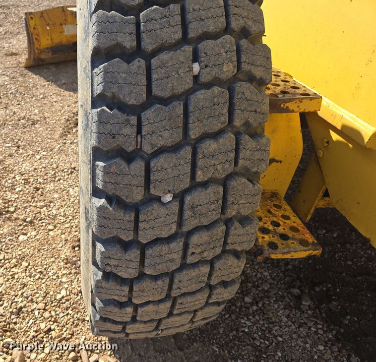 image for item DS5361 1997 Galion 850C motor grader