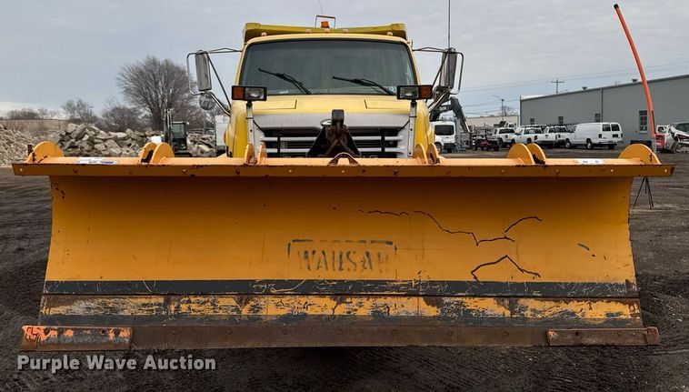 image for item DT0540 2003 Sterling L7500 dump truck