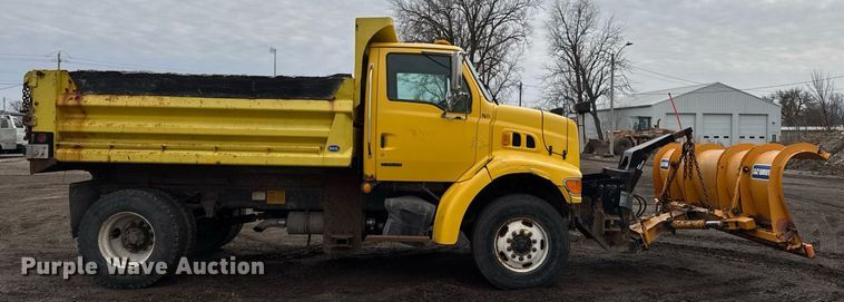 image for item DT0540 2003 Sterling L7500 dump truck