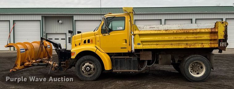 image for item DT0540 2003 Sterling L7500 dump truck