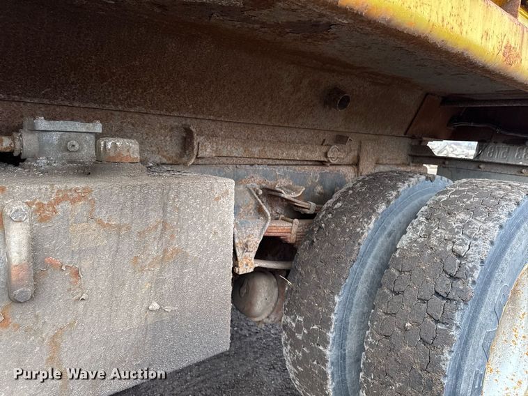 image for item DT0540 2003 Sterling L7500 dump truck