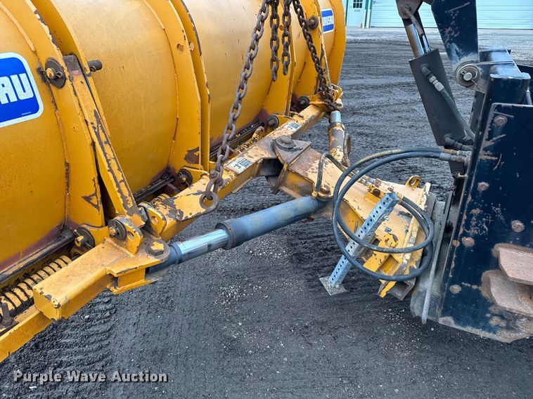 image for item DT0540 2003 Sterling L7500 dump truck