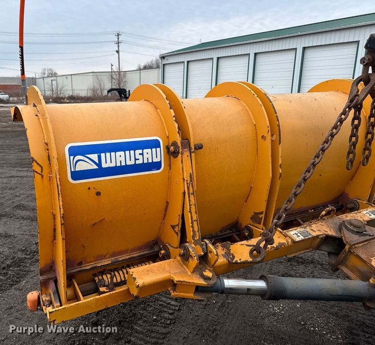 image for item DT0540 2003 Sterling L7500 dump truck