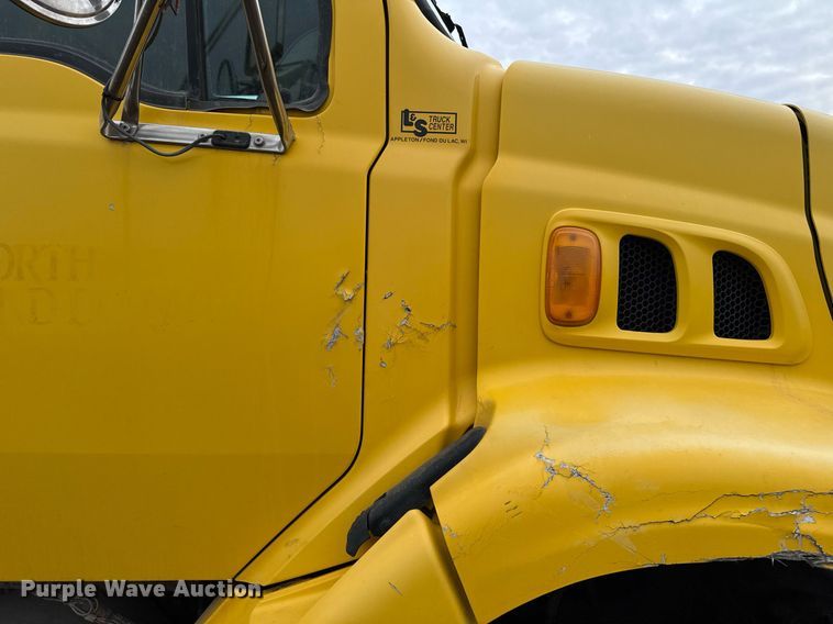 image for item DT0540 2003 Sterling L7500 dump truck