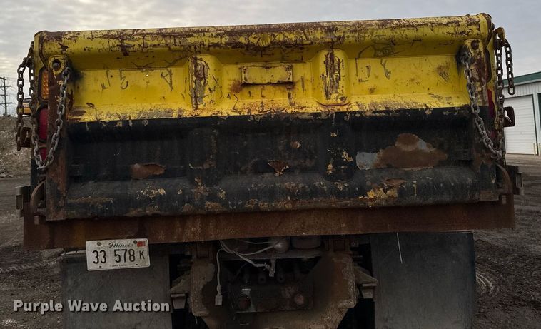 image for item DT0540 2003 Sterling L7500 dump truck