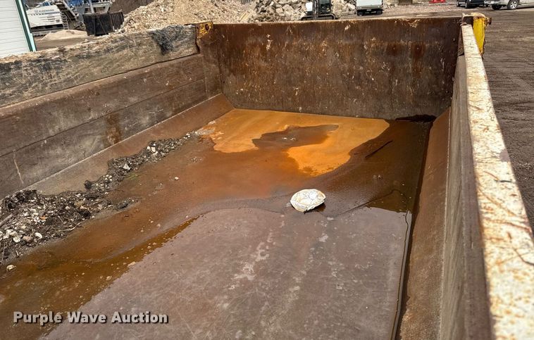 image for item DT0540 2003 Sterling L7500 dump truck