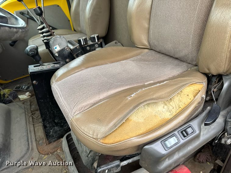 image for item DT0540 2003 Sterling L7500 dump truck