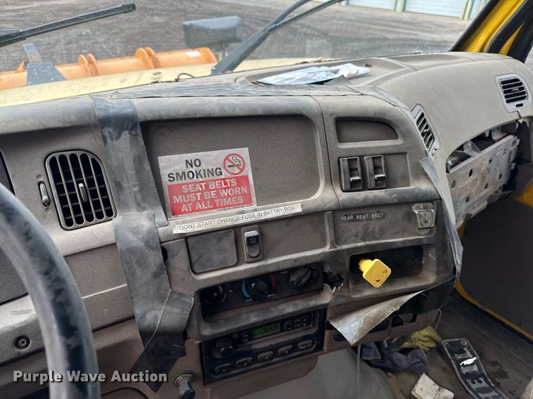 image for item DT0540 2003 Sterling L7500 dump truck