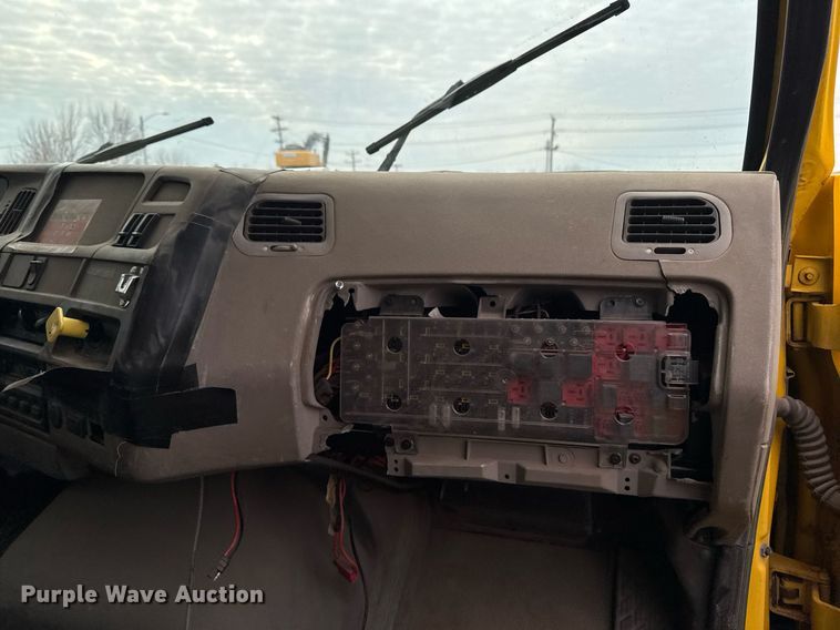 image for item DT0540 2003 Sterling L7500 dump truck