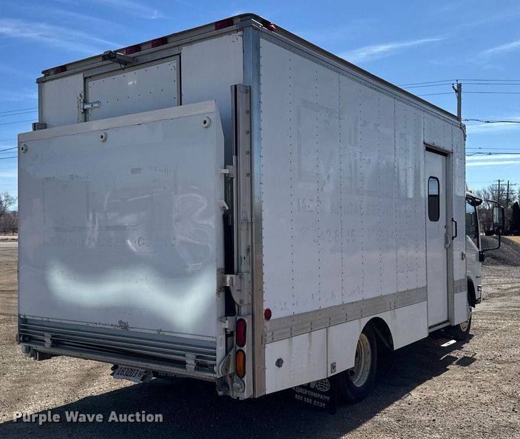 image for item DT0638 2010 Izuzu NPR delivery truck