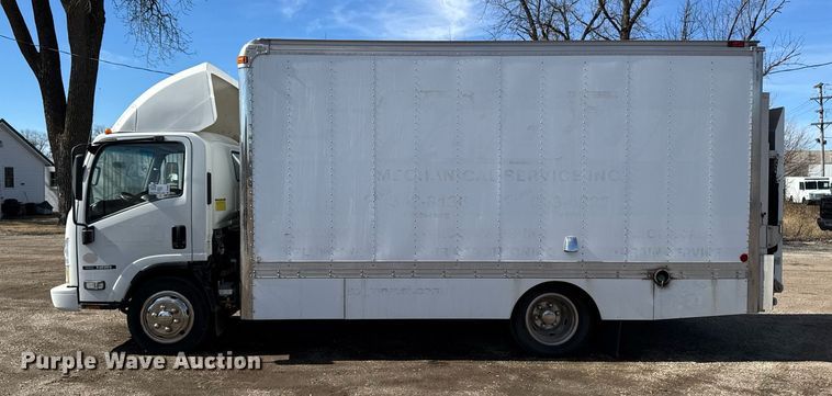 image for item DT0638 2010 Izuzu NPR delivery truck