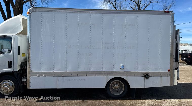 image for item DT0638 2010 Izuzu NPR delivery truck