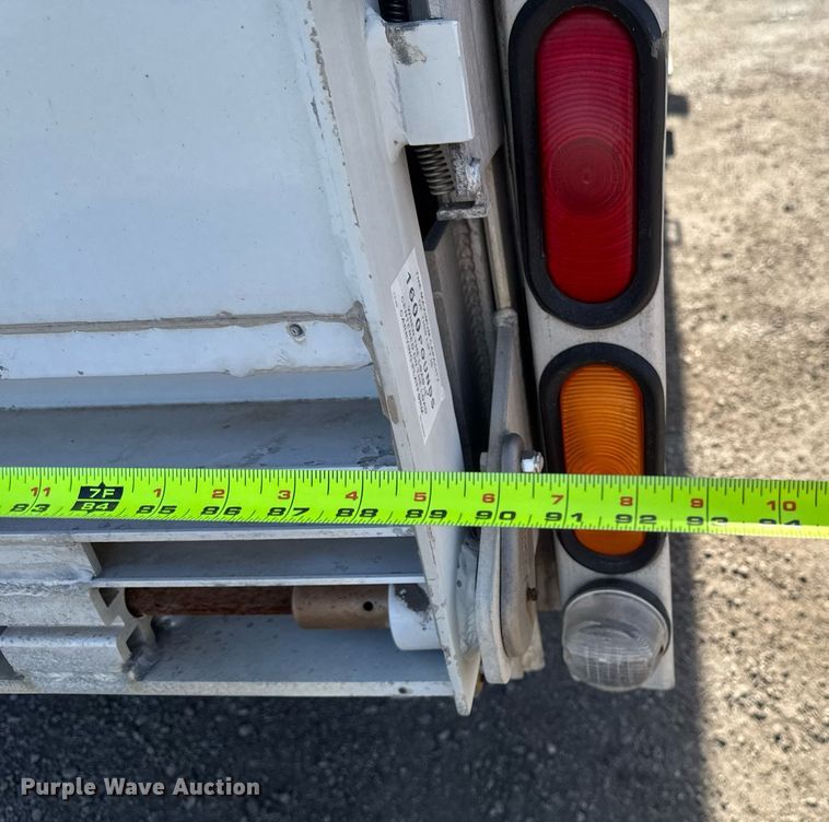 image for item DT0638 2010 Izuzu NPR delivery truck