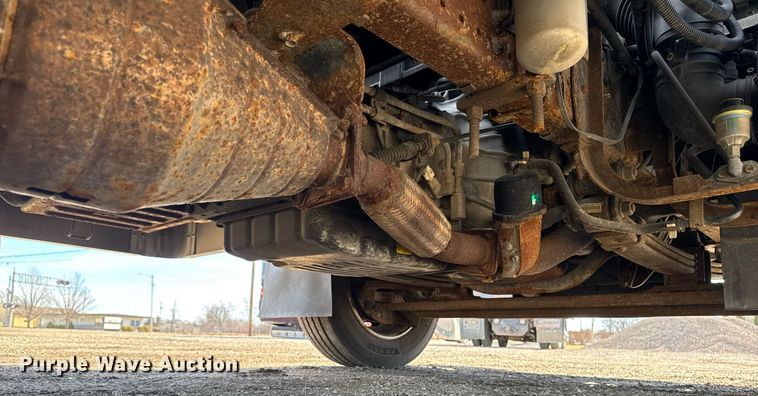 image for item DT0638 2010 Izuzu NPR delivery truck