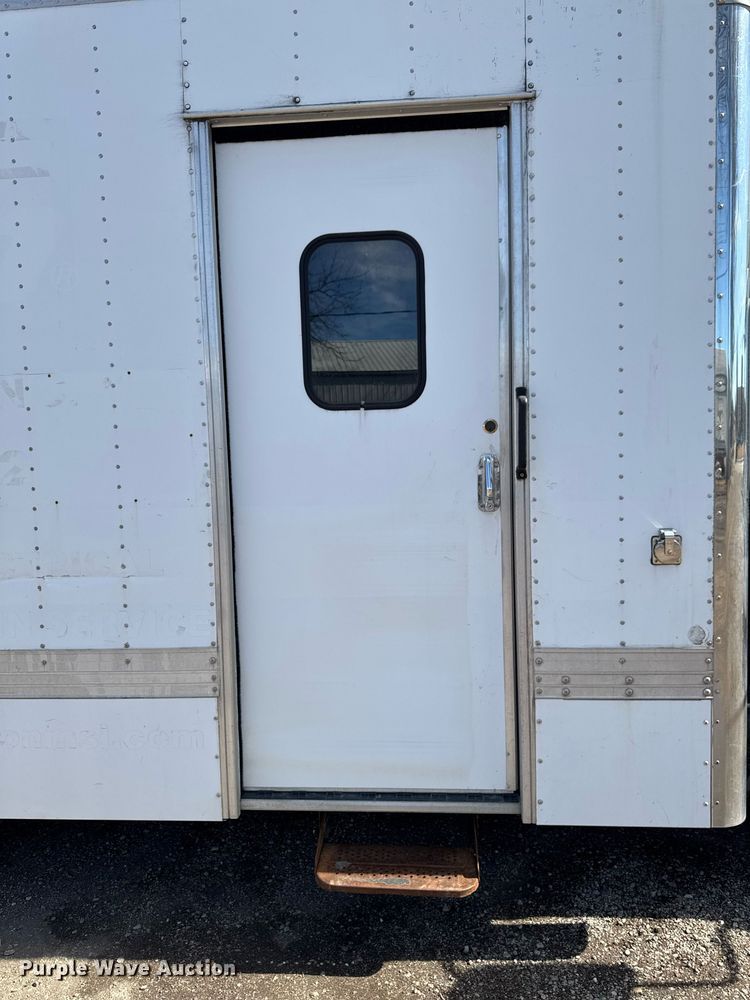 image for item DT0638 2010 Izuzu NPR delivery truck