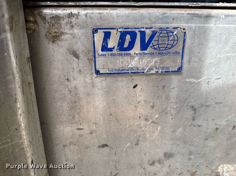 image for item DT0638 2010 Izuzu NPR delivery truck