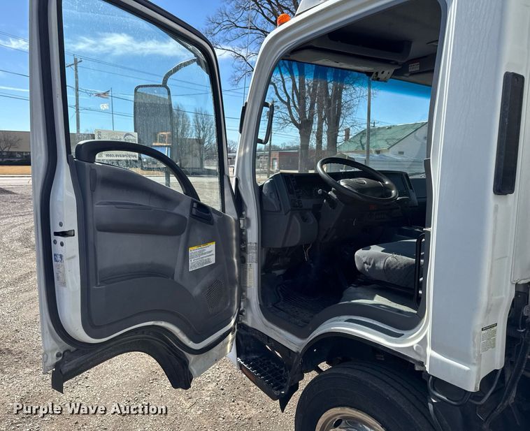 image for item DT0638 2010 Izuzu NPR delivery truck