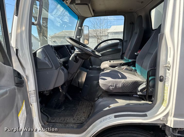 image for item DT0638 2010 Izuzu NPR delivery truck