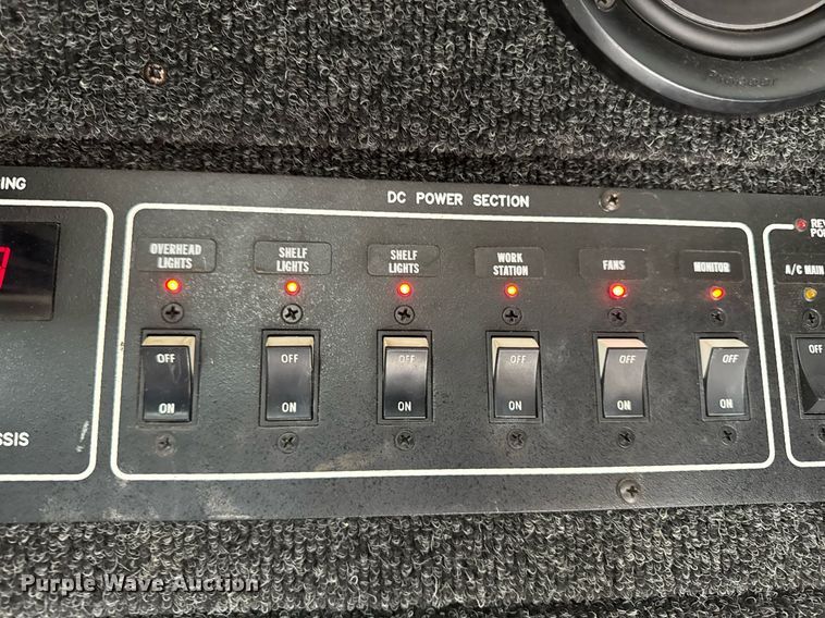 image for item DT0638 2010 Izuzu NPR delivery truck