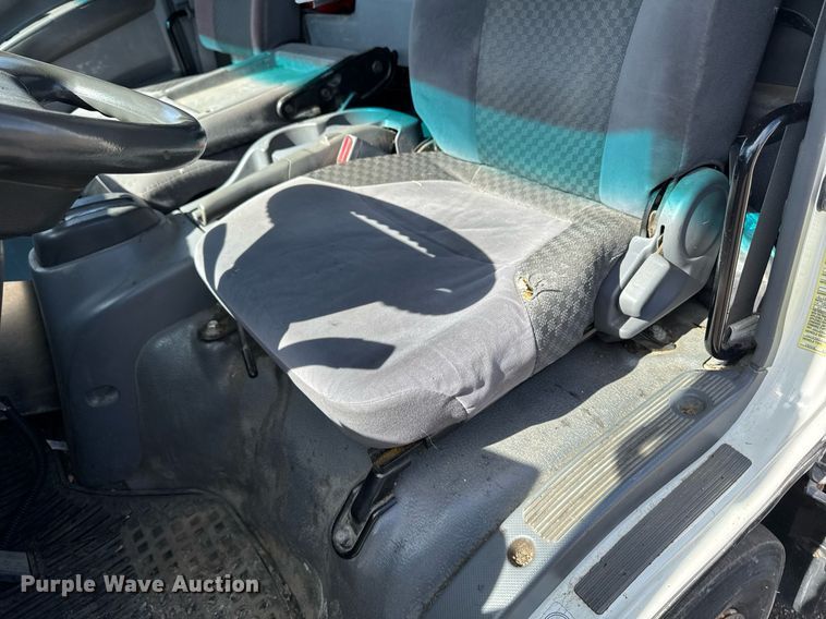 image for item DT0638 2010 Izuzu NPR delivery truck