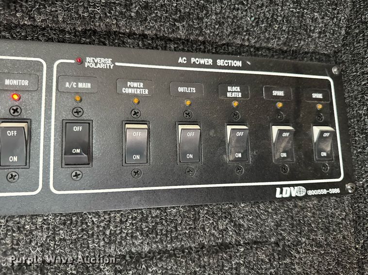 image for item DT0638 2010 Izuzu NPR delivery truck