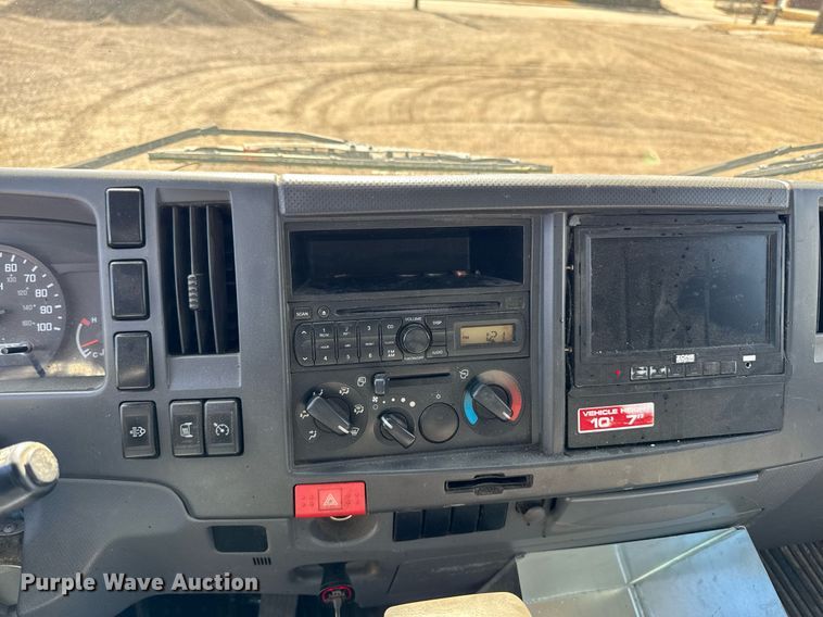 image for item DT0638 2010 Izuzu NPR delivery truck