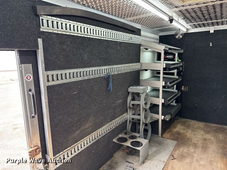 image for item DT0638 2010 Izuzu NPR delivery truck