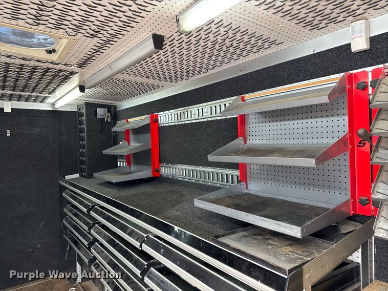 image for item DT0638 2010 Izuzu NPR delivery truck