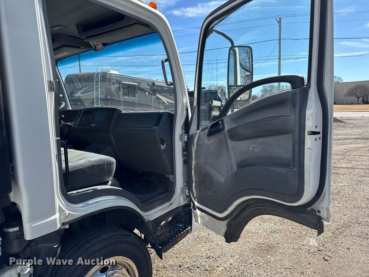 image for item DT0638 2010 Izuzu NPR delivery truck