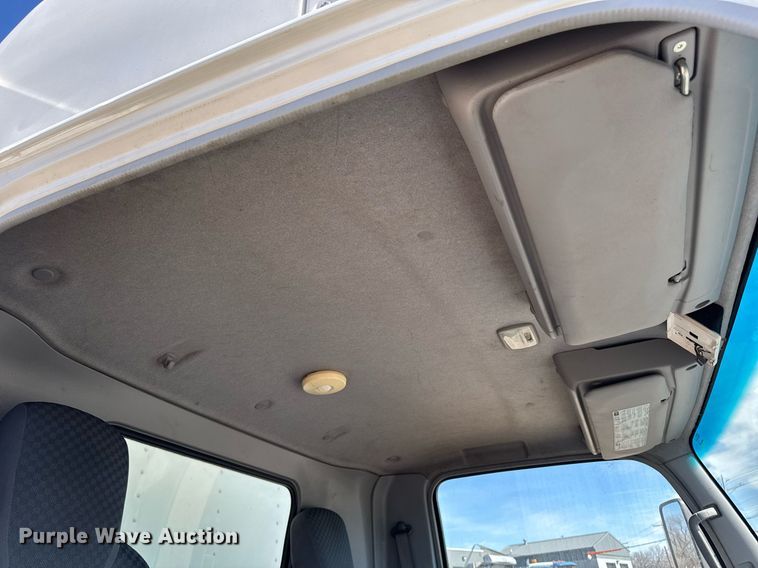 image for item DT0638 2010 Izuzu NPR delivery truck