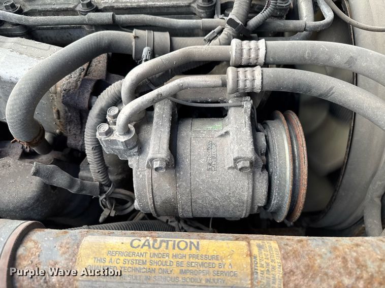 image for item DT0638 2010 Izuzu NPR delivery truck