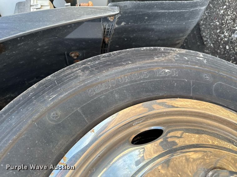 image for item DT0638 2010 Izuzu NPR delivery truck