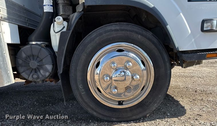 image for item DT0638 2010 Izuzu NPR delivery truck