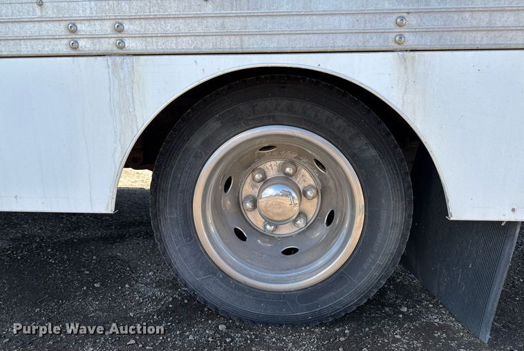 image for item DT0638 2010 Izuzu NPR delivery truck