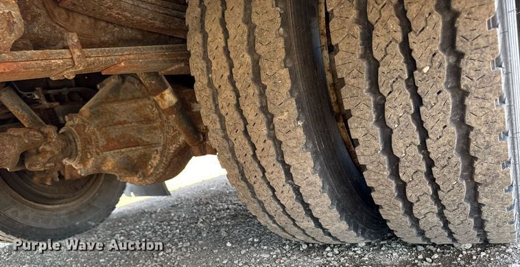 image for item DT0638 2010 Izuzu NPR delivery truck