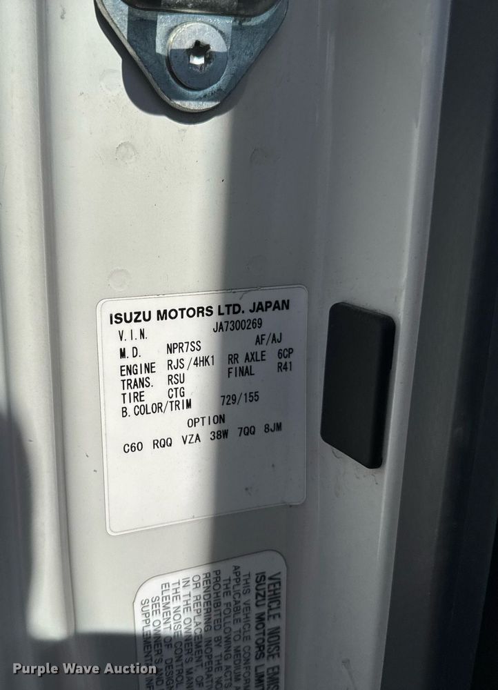 image for item DT0638 2010 Izuzu NPR delivery truck