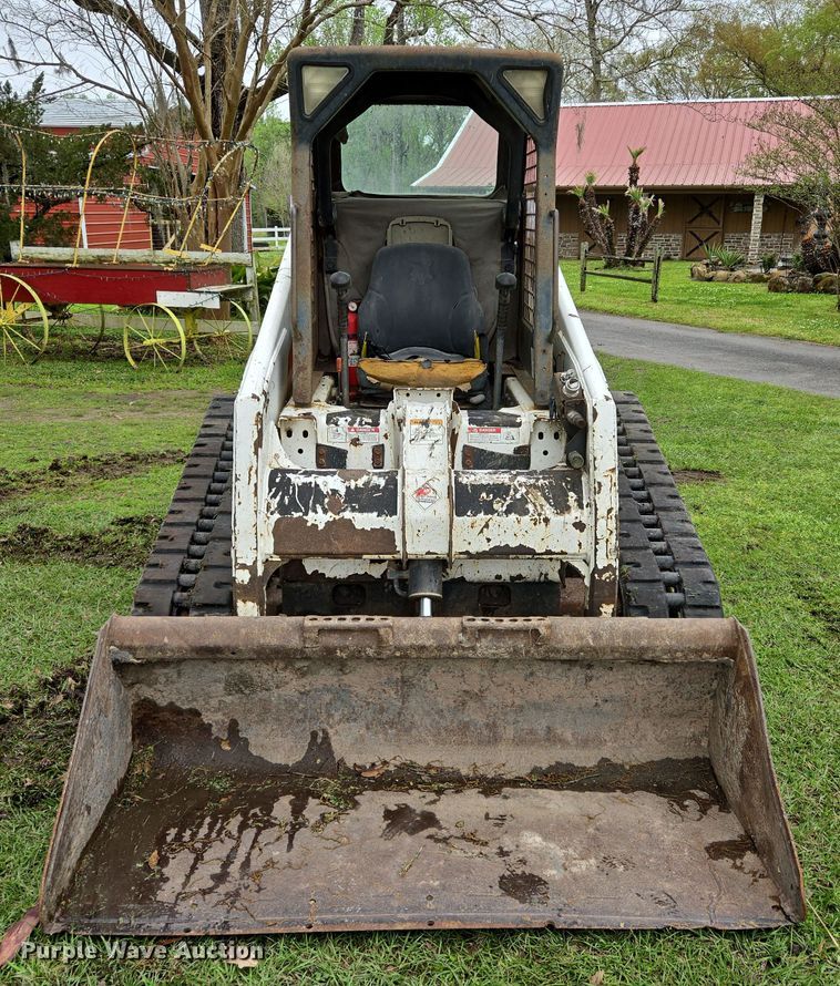 image for item DT4753 2000 Bobcat 864 tracked skid steer loader