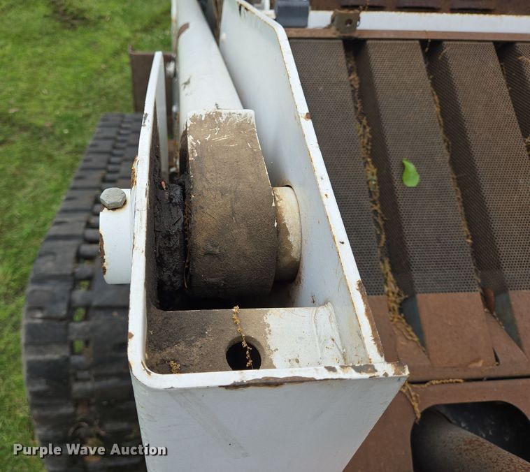 image for item DT4753 2000 Bobcat 864 tracked skid steer loader