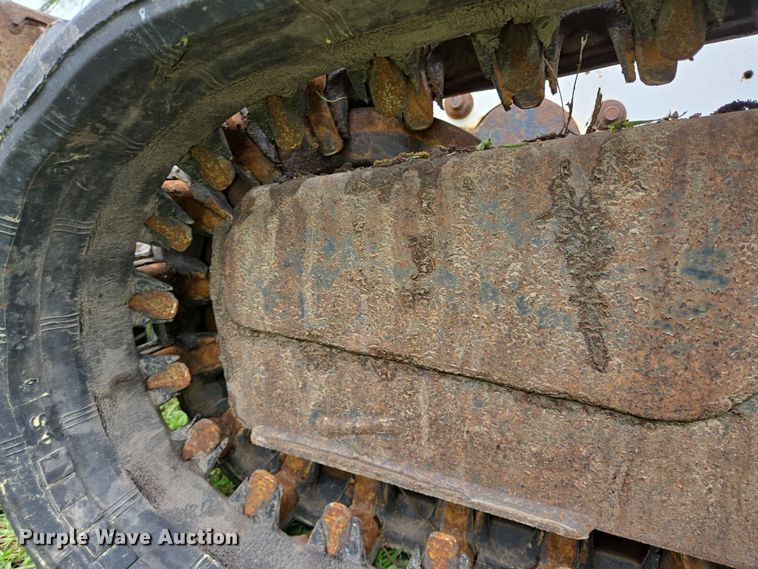 image for item DT4753 2000 Bobcat 864 tracked skid steer loader