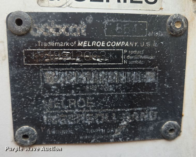 image for item DT4753 2000 Bobcat 864 tracked skid steer loader