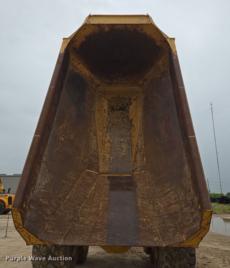 image for item DT4762 2021 Bell B45E 6x6 articulated haul truck