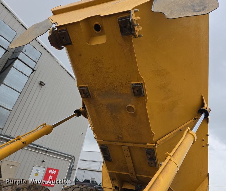 image for item DT4763 2021 Bell B45E 6x6 articulated haul truck