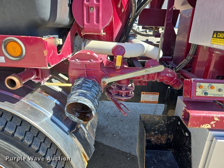 image for item DT6755 2008 International 7400 sewer jetter truck