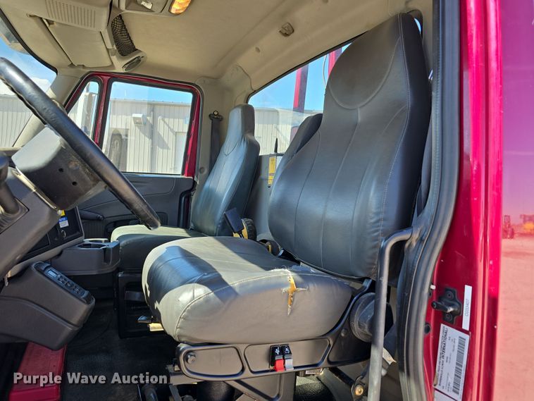 image for item DT6755 2008 International 7400 sewer jetter truck