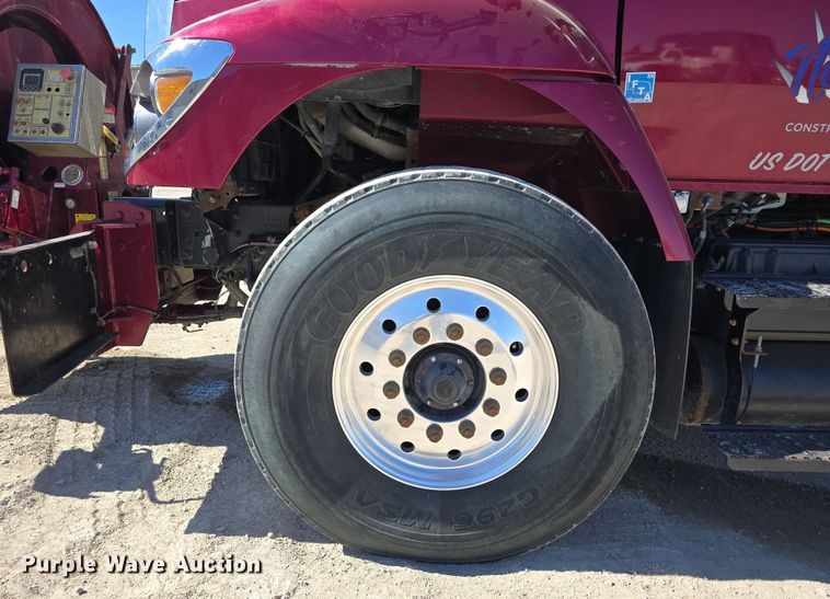 image for item DT6755 2008 International 7400 sewer jetter truck