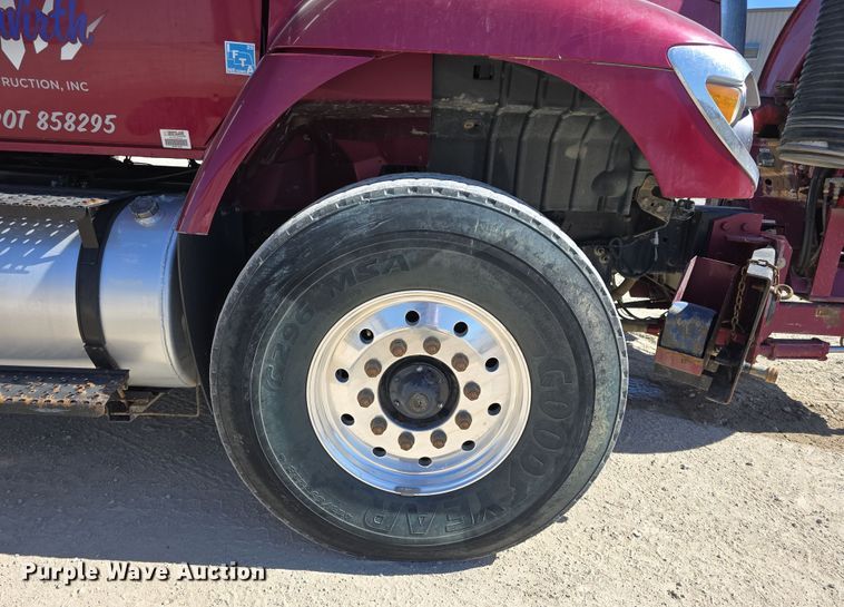 image for item DT6755 2008 International 7400 sewer jetter truck