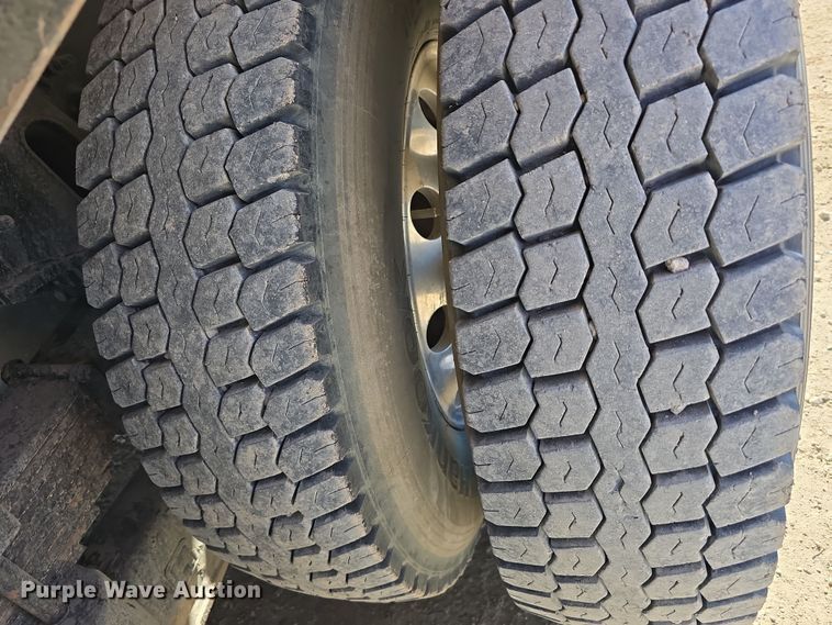 image for item DT6755 2008 International 7400 sewer jetter truck