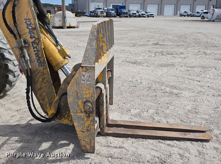 image for item DT6756 2001 Pettibone 10044 Extendo telehandler