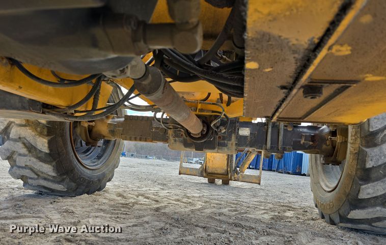 image for item DT6756 2001 Pettibone 10044 Extendo telehandler