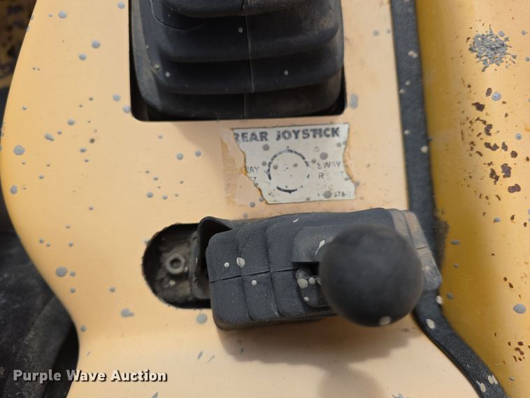 image for item DT6756 2001 Pettibone 10044 Extendo telehandler